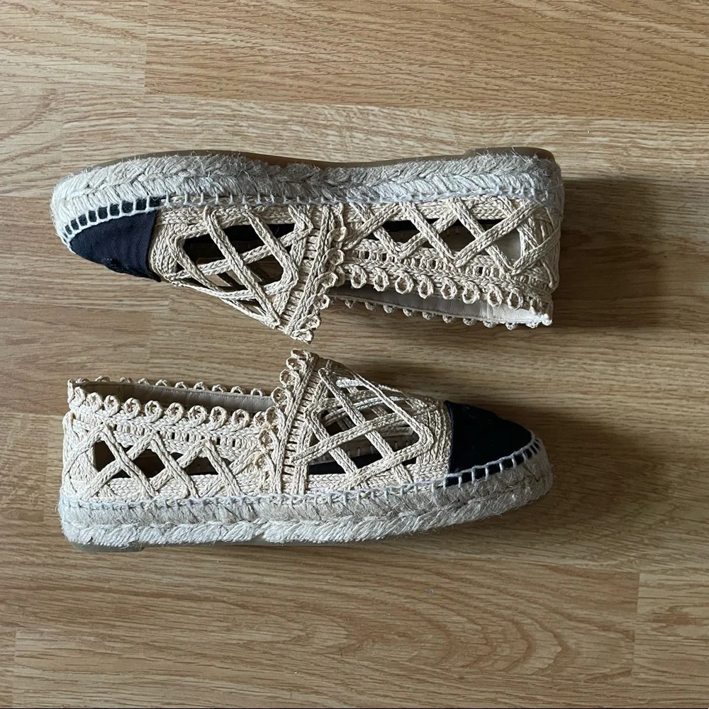 CHANEL Beige Crochet and Black Cap-Toe Espadrilles 38FR